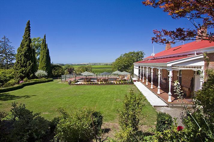 Ugbrooke Country Estate Hotel Lower Dashwood Exterior foto